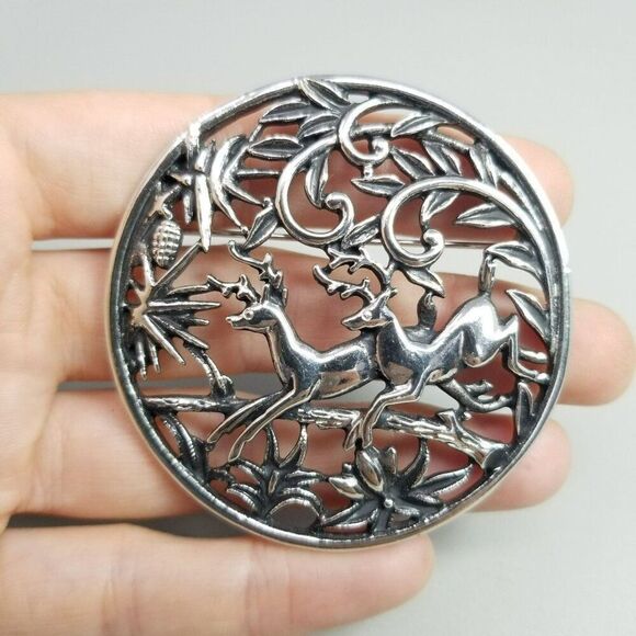 Vintage Sarah Coventry Leaping Deer Filigree Round Brooch Pendant, Silver Tone - Picture 7 of 8